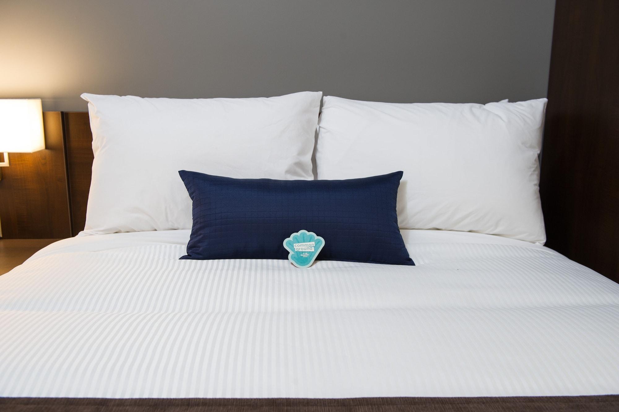 Microtel Inn & Suites By Wyndham Whitecourt Buitenkant foto