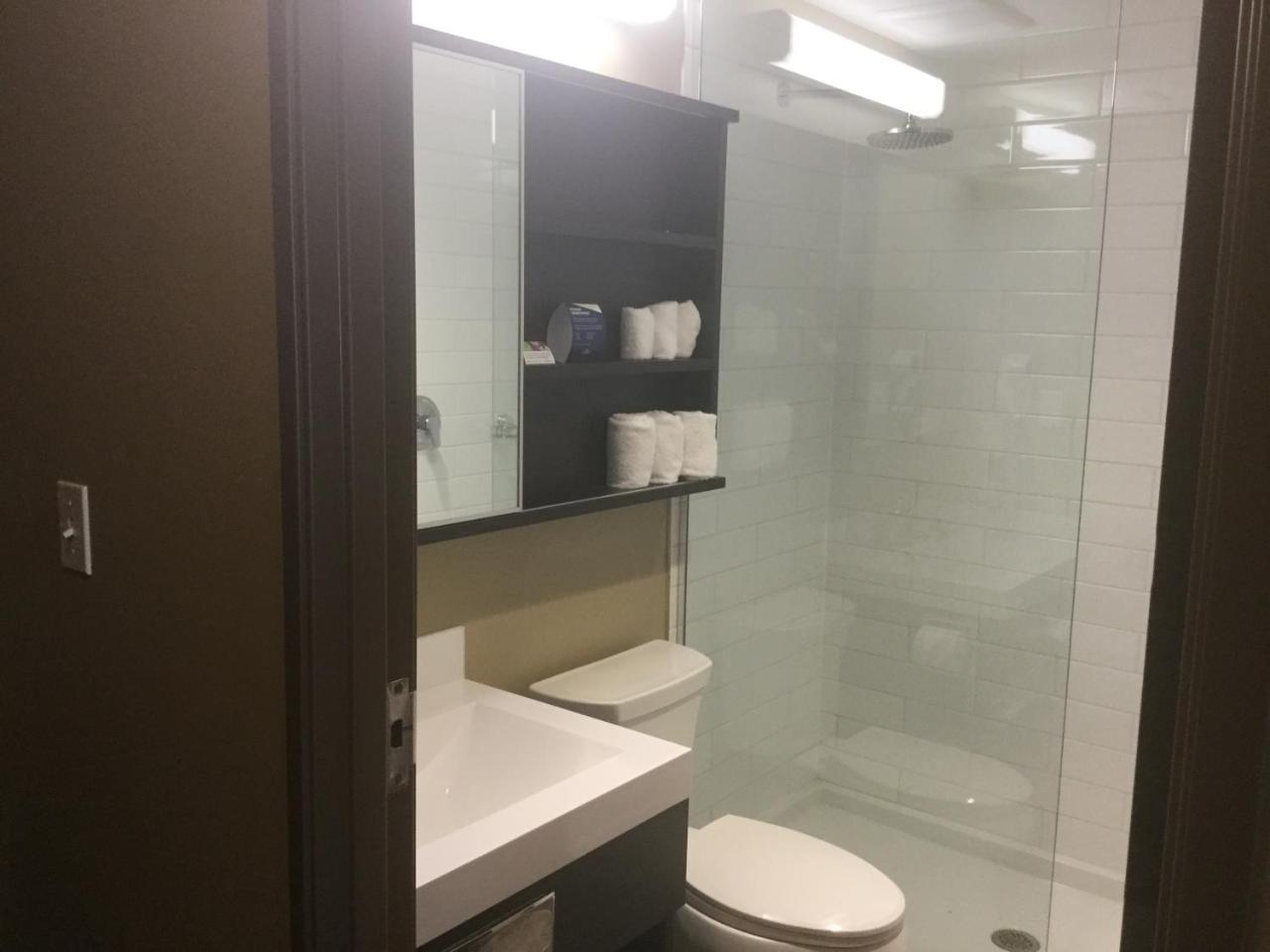 Microtel Inn & Suites By Wyndham Whitecourt Buitenkant foto